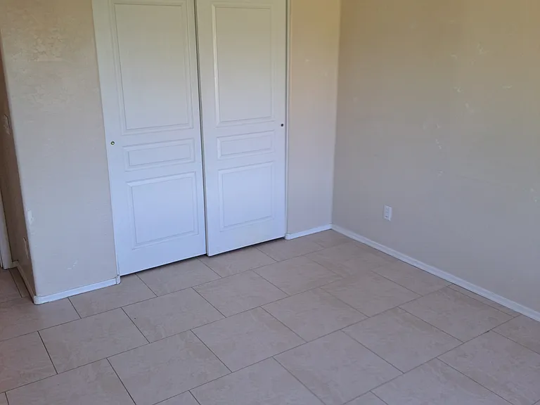 456 E 10th Dr — Photo 11