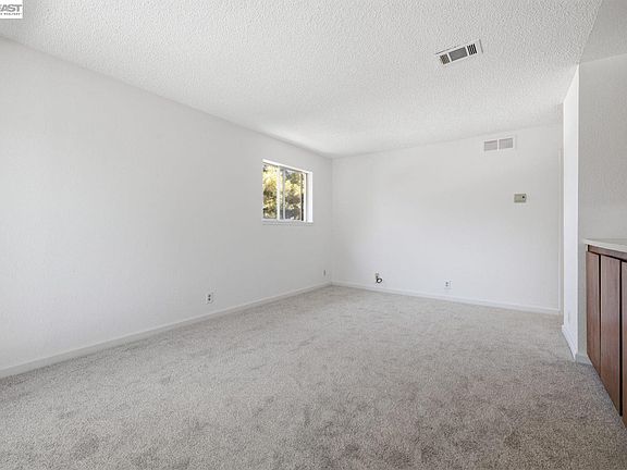 3rd image of 620 River Oak Way APT 81