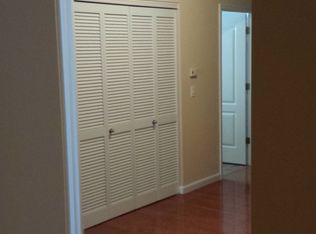 1433 Heritage Lndg APT 200, Saint Charles, MO 63303