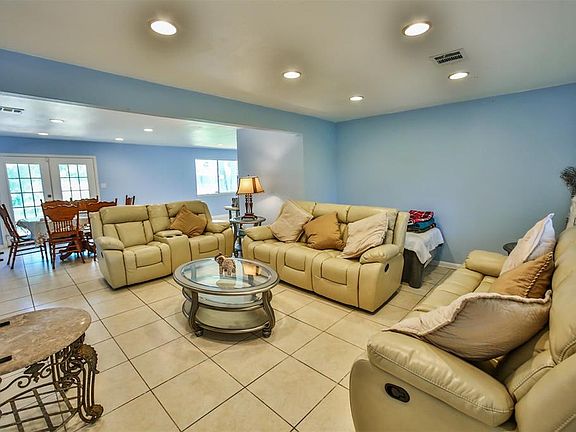 4th image of 1021 Blackhaw St