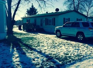 227 4th St SW, Dickinson, ND 58601