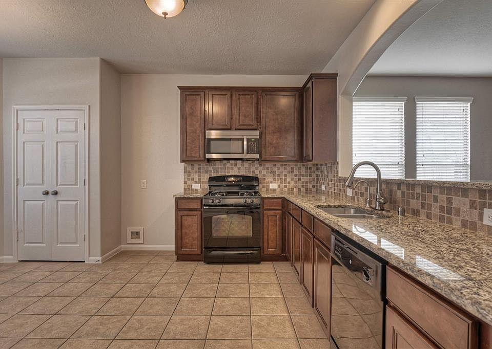 1st image of 11822 Cypress Brook Willow Dr