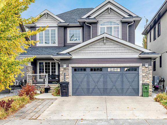 2nd image of 3179 Winspear Cres SW