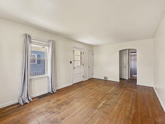 2nd image of 2302 Woodburn Ave