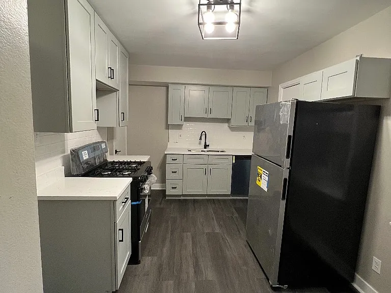 425-427 E Mishawaka Ave #1 — Photo 1