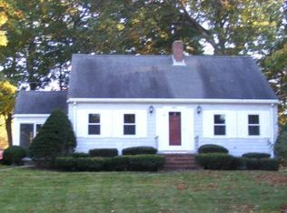 18 Sun Valley Dr, Braintree, MA 02184