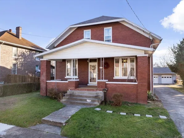 213 E 1st Ave, Huntingburg, IN 47542