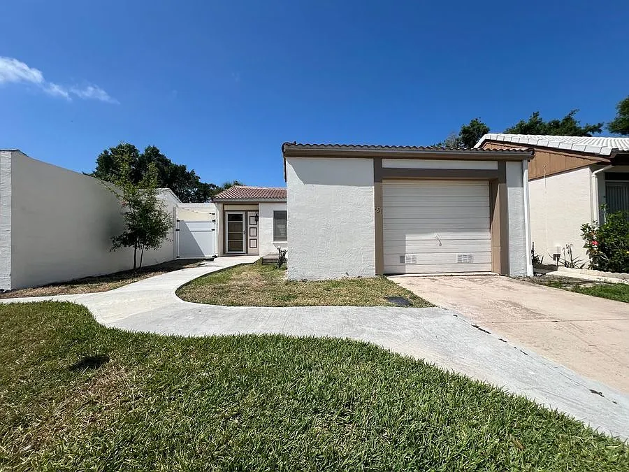 151 Mariposa St — Photo 1