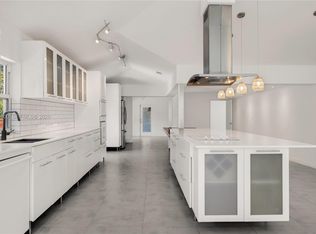 801 NE 118th St, Biscayne Park, FL 33161