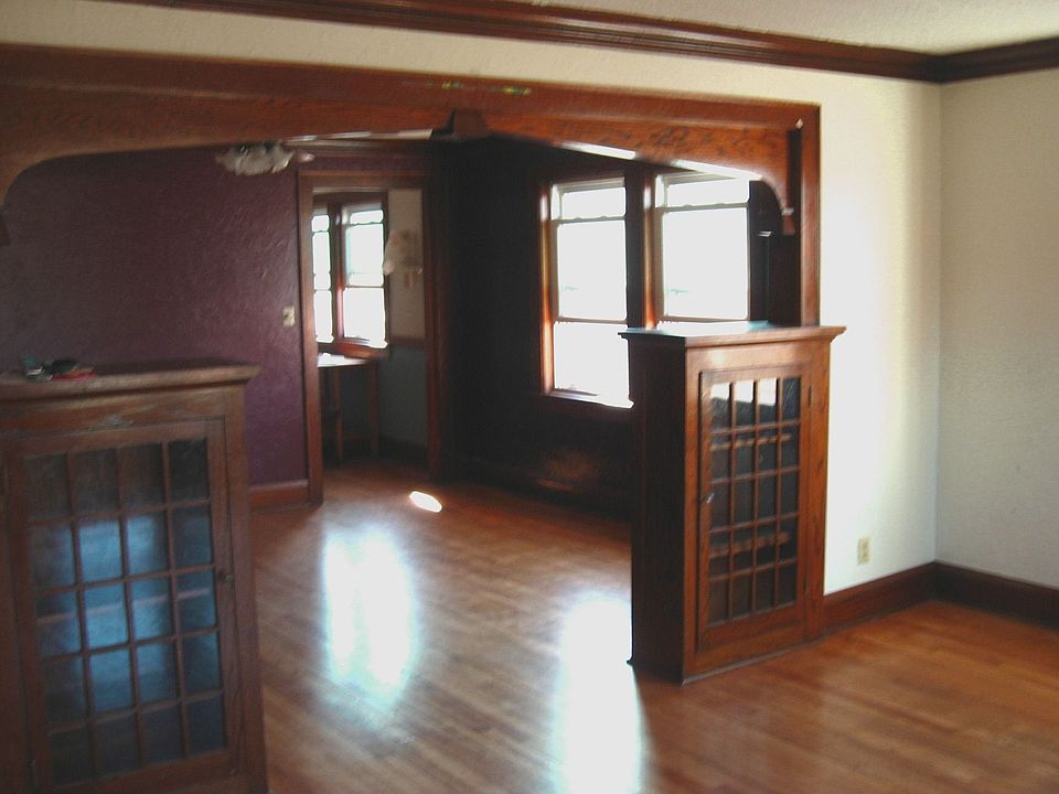 Beautiful original hardwood, built-ins & trim in both upper and lower units.