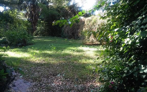 3rd image of 1845 Davis Ave