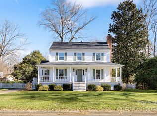 6317 Birmingham Dr, Charlotte, NC 28210