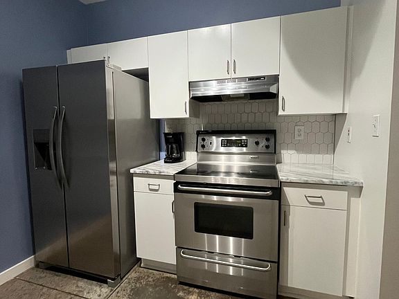 4th image of 445 N Sessions St NW
