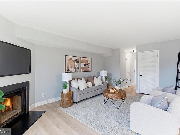 5th image of 10534 Faulkner Ridge Cir #103