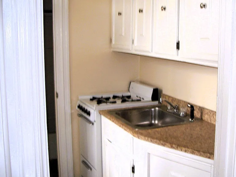 159 Prospect St #7 — Photo 4