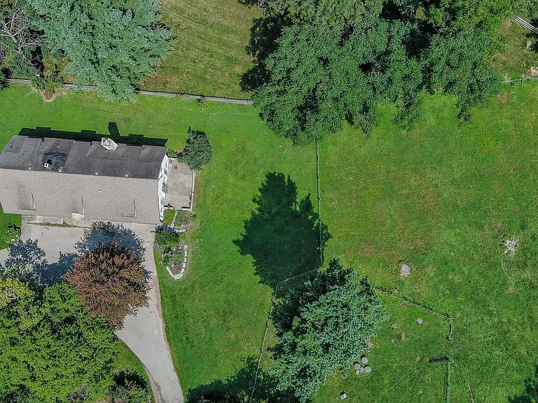 504 Harriton Rd — Photo 10
