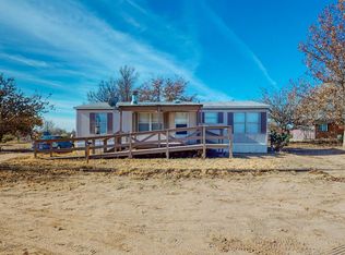 1527 Bryan Rd, Los Lunas, NM 87031