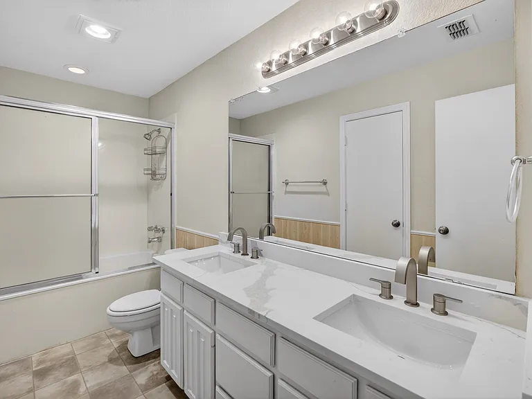 1009 McCoy Dr — Photo 19
