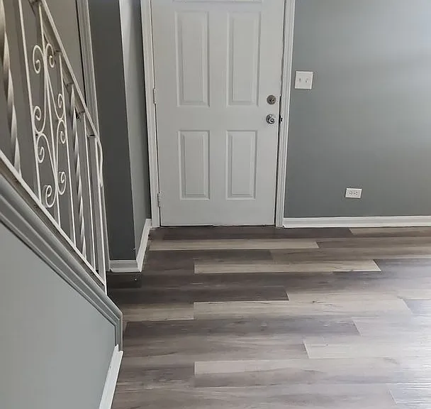 940 Miller Ave — Photo 2