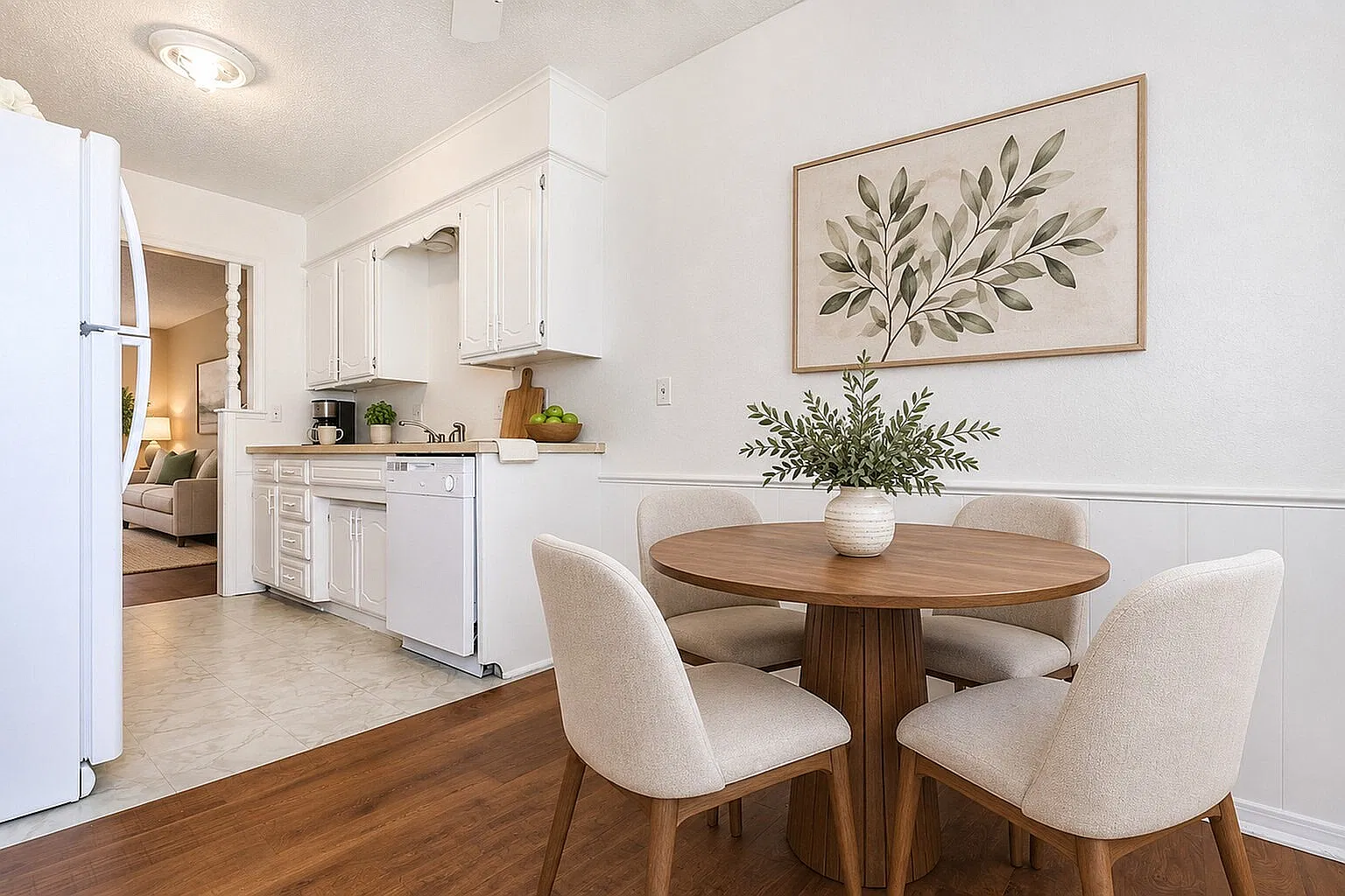 Coronado Apartments — Photo 3