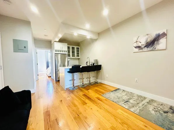 66 Somers Street image 1 of 15