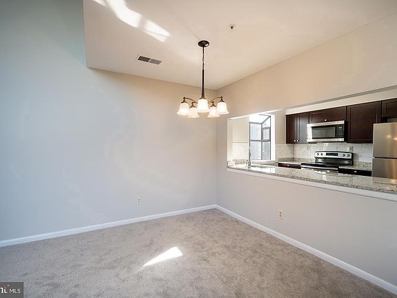 5th image of 13408 Shady Knoll Dr APT 207