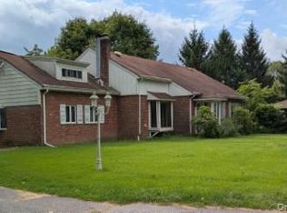 22 Old Mill Rd, Poughkeepsie, NY 12603