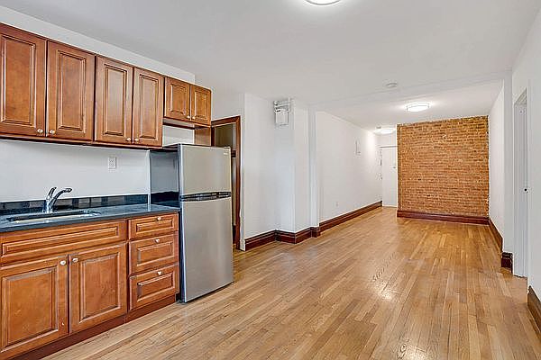 1st image of 24 E 97th St APT 14