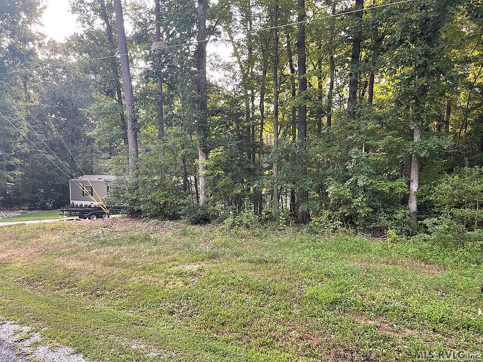 1st image of 15 Longwood Dr