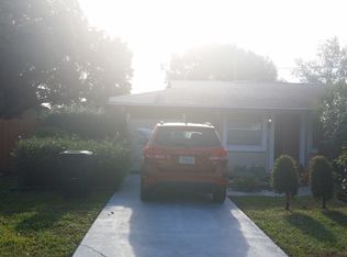 5210 Palmetto Point Dr, Palmetto, FL 34221