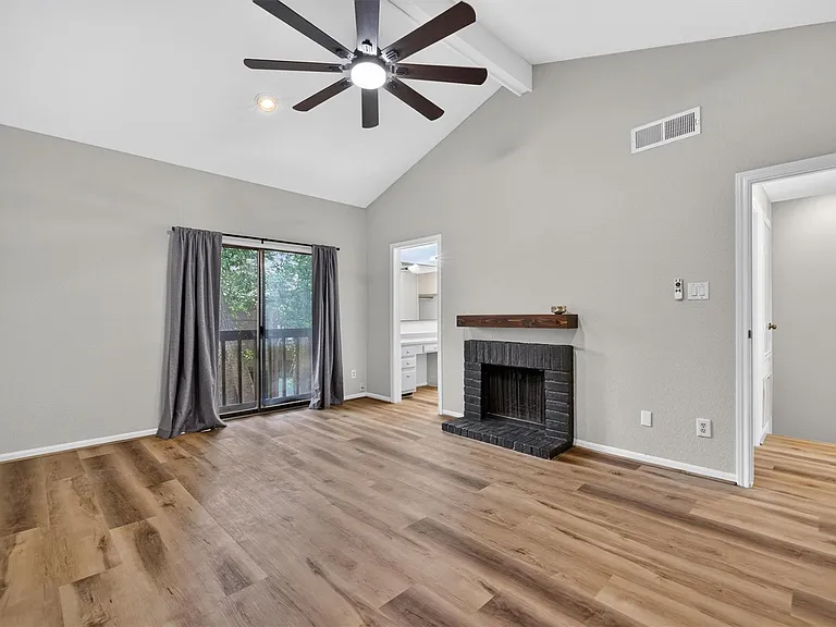 11711 Memorial Dr #621 — Photo 18