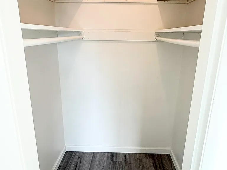 172 Athol Ave #23 — Photo 2