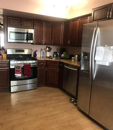 3rd image of 660 Greeley Ave