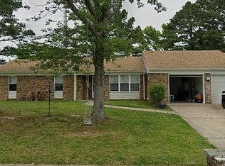 2817 Augusta Cir, Virginia Beach, VA 23453