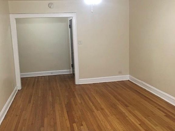3rd image of 6803 S Merrill Ave #3C