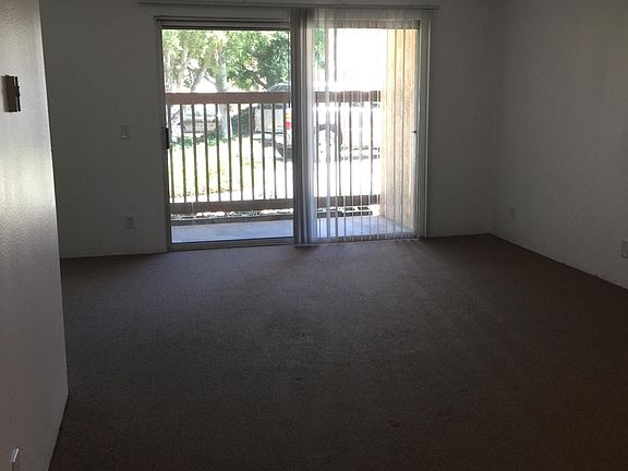 4th image of 1929 Emerald St APT 5