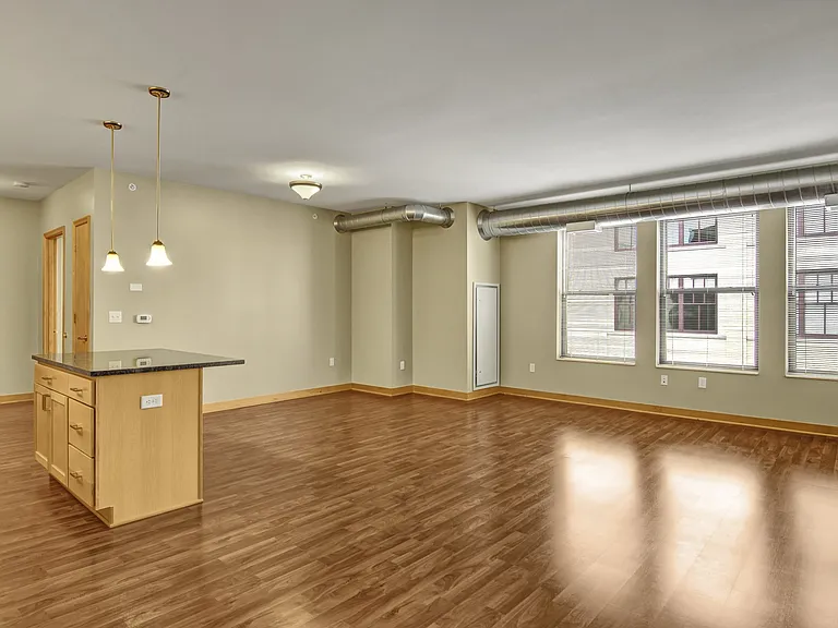 Lofts at Farmers Market Apartment Homes — Photo 5