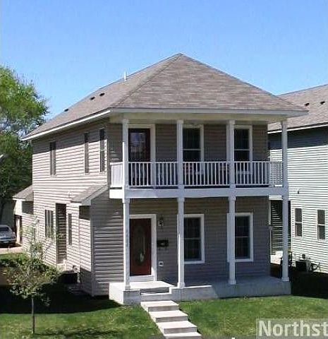 1st image of 3020 39th St E