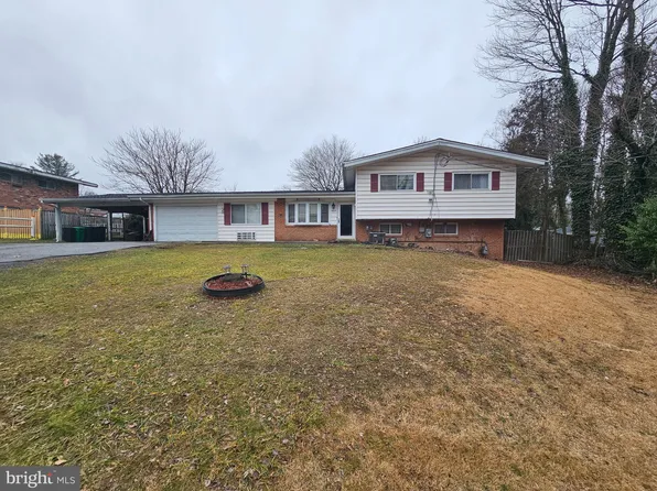 6003 Middleton Ln, Temple Hills, MD 20748