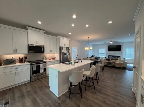 1113 Oneil Way, Virginia Beach, VA 23454