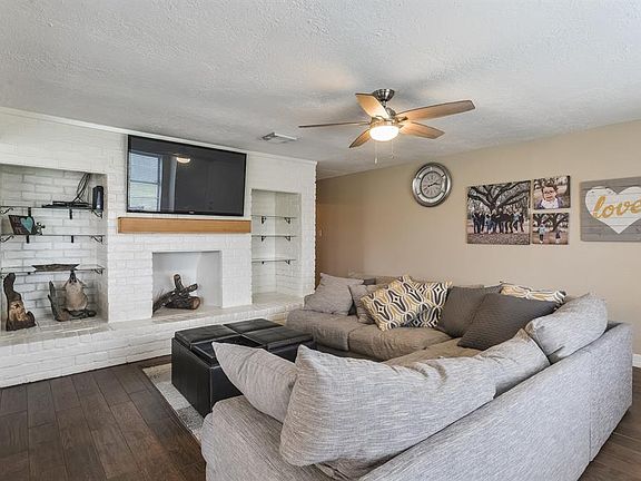 2nd image of 16739 Bougainvilla Ln