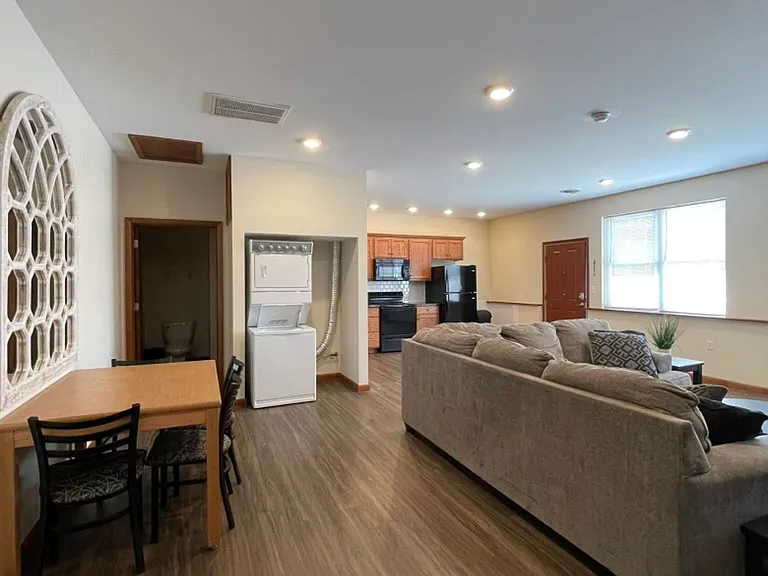 941 W 3rd St #6-1 — Photo 11
