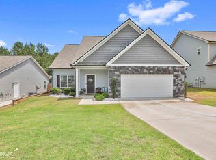 3 Hill Top Cir, Grantville, GA