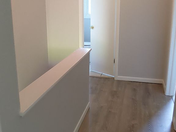 5th image of 217 Glenhaven Dr #L