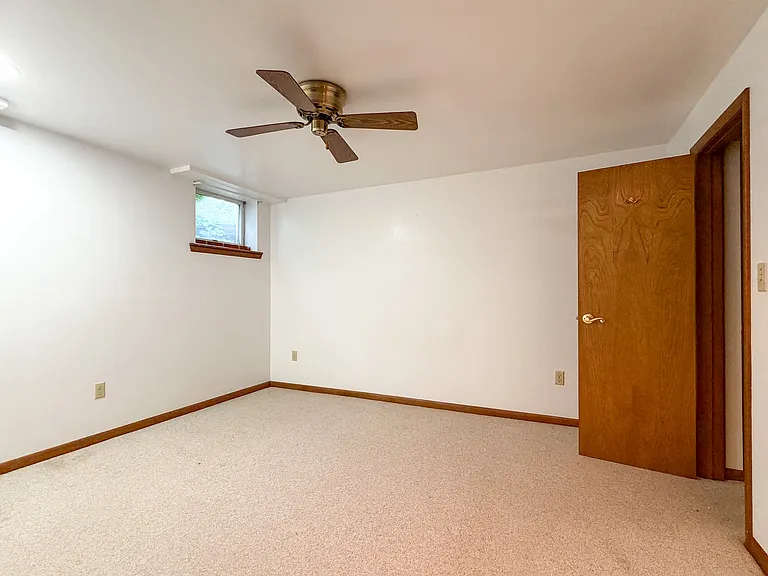 213 Hahnstown Rd — Photo 20