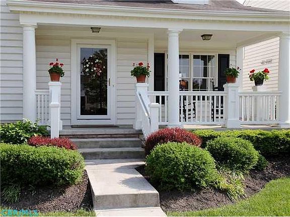 2nd image of 6929 Joysmith Cir