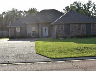 492 Parker Dr, Byram, MS 39272