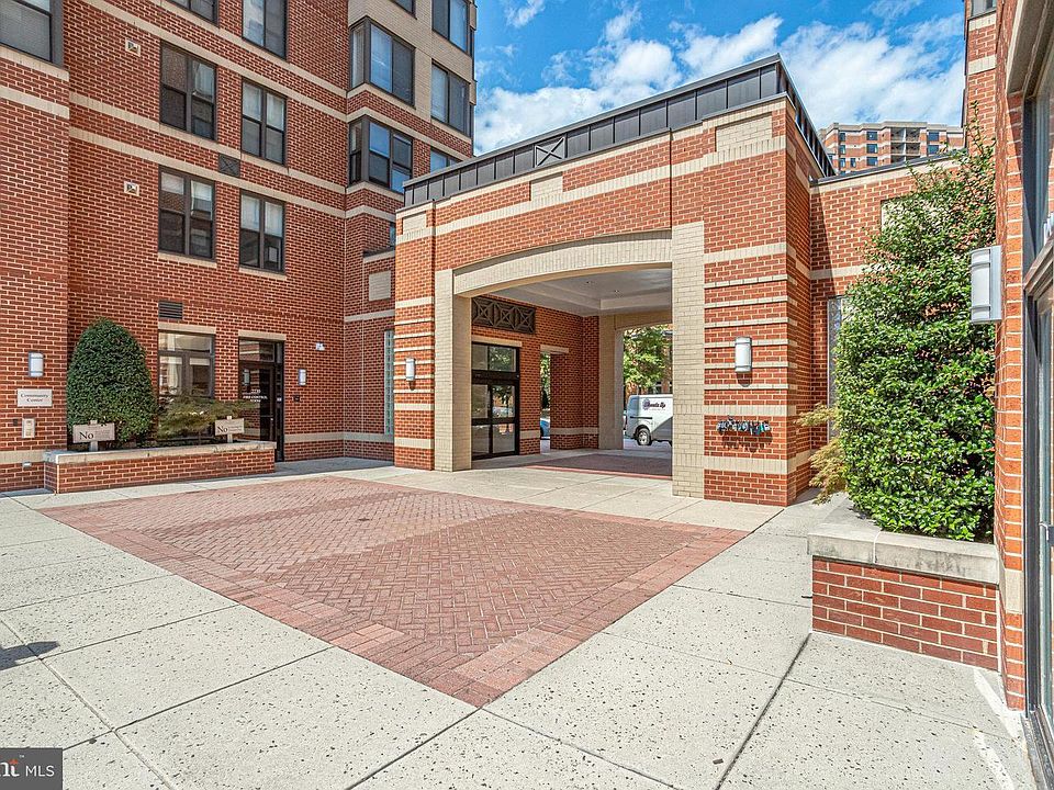 1st image of 2220 Fairfax Dr APT 601