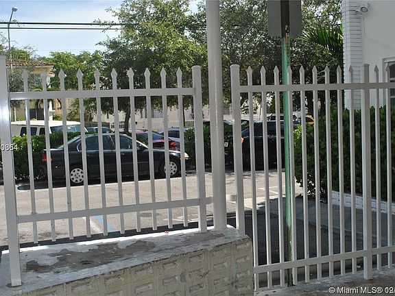3rd image of 1233 Marseille Dr APT 9