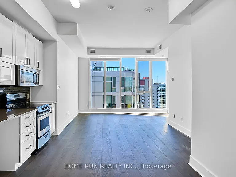 40 Nepean St #2703 — Photo 6
